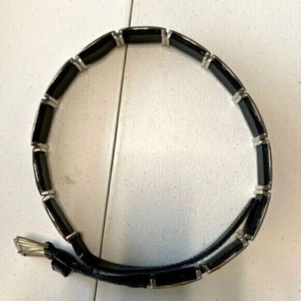 EUC Black and Silver Ladies Belt - Size Small